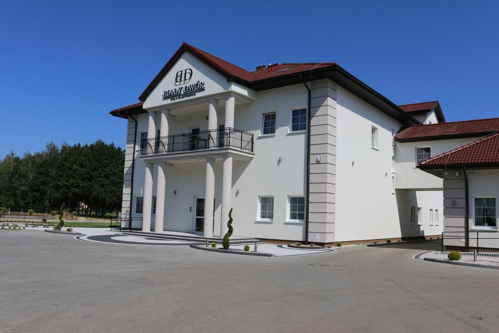 Bed and Breakfast Bialy Dwor Rychwal Exterior foto