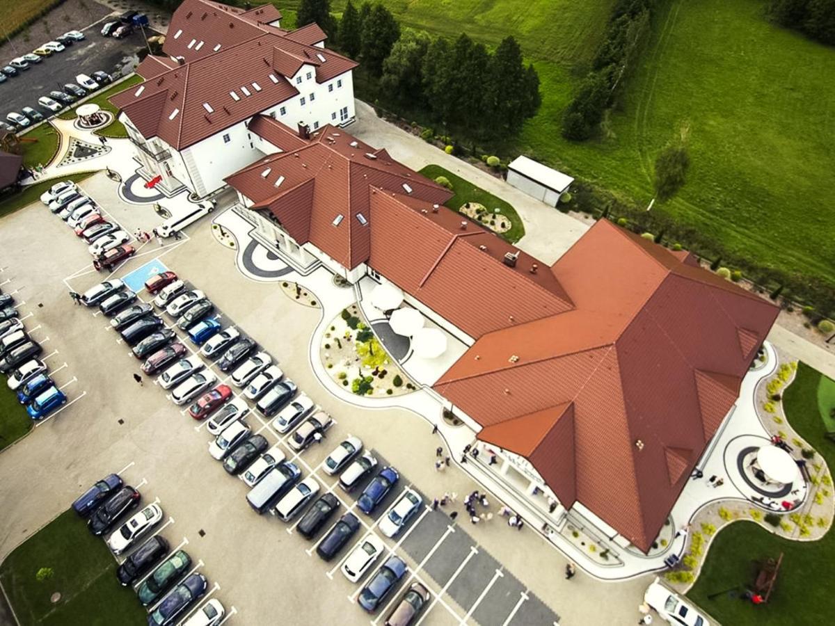 Bed and Breakfast Bialy Dwor Rychwal Exterior foto